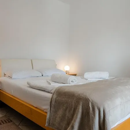 Jurcevic Apartamento Vir